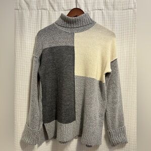 Cyrus Grey Color block Turtleneck Sweater Size M